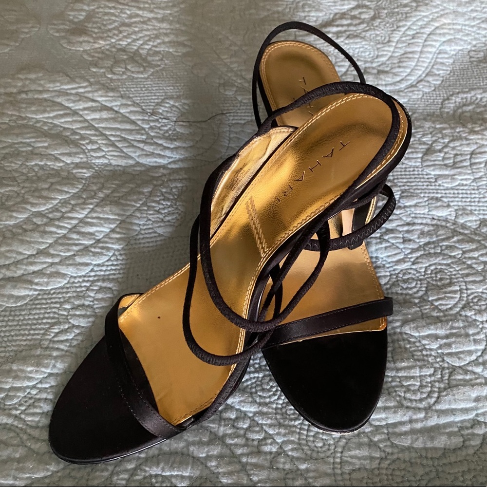 Tahari